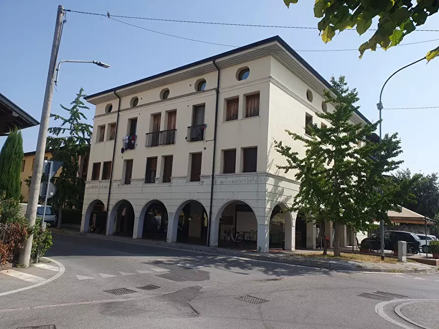Immagine 1 di Negozio in vendita  in Via Borgosatollo 18/B a Montirone