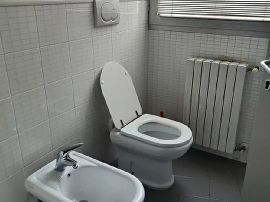 Immagine 22 di Ufficio in vendita  in Viale Sant'Eufemia 34 a Brescia