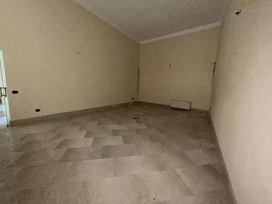 Immagine 8 di Negozio in vendita  in Corso Garibaldi 26 a Brescia