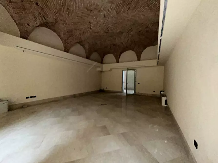 Immagine 11 di Negozio in vendita  in Corso Garibaldi 26 a Brescia