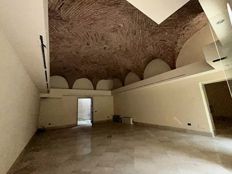 Immagine 13 di Negozio in vendita  in Corso Garibaldi 26 a Brescia