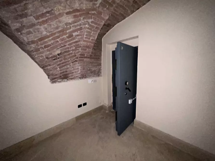 Immagine 19 di Negozio in vendita  in Corso Garibaldi 26 a Brescia