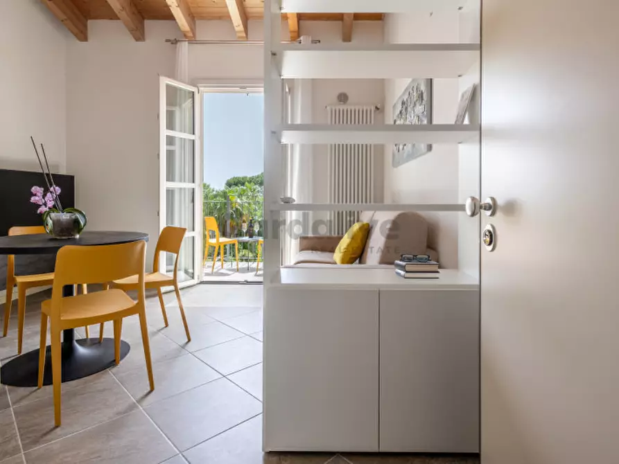 Immagine 10 di Appartamento in vendita  in Viale Ugo Foscolo 134 a Toscolano-Maderno