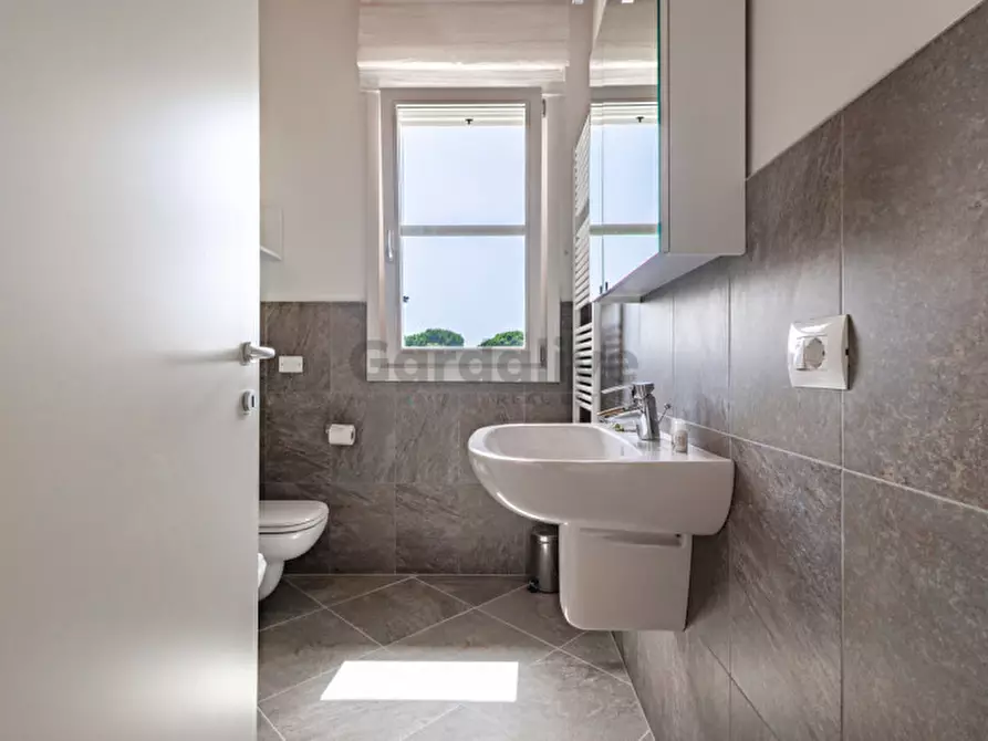 Immagine 13 di Appartamento in vendita  in Viale Ugo Foscolo 134 a Toscolano-Maderno