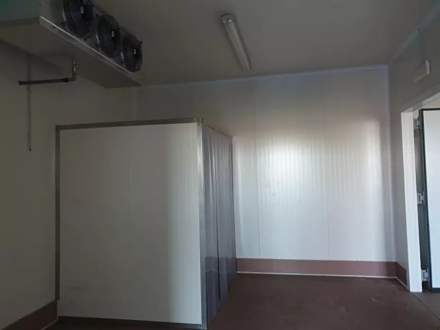 Immagine 9 di Laboratorio in vendita  in Via Rovata 13 a Calvisano