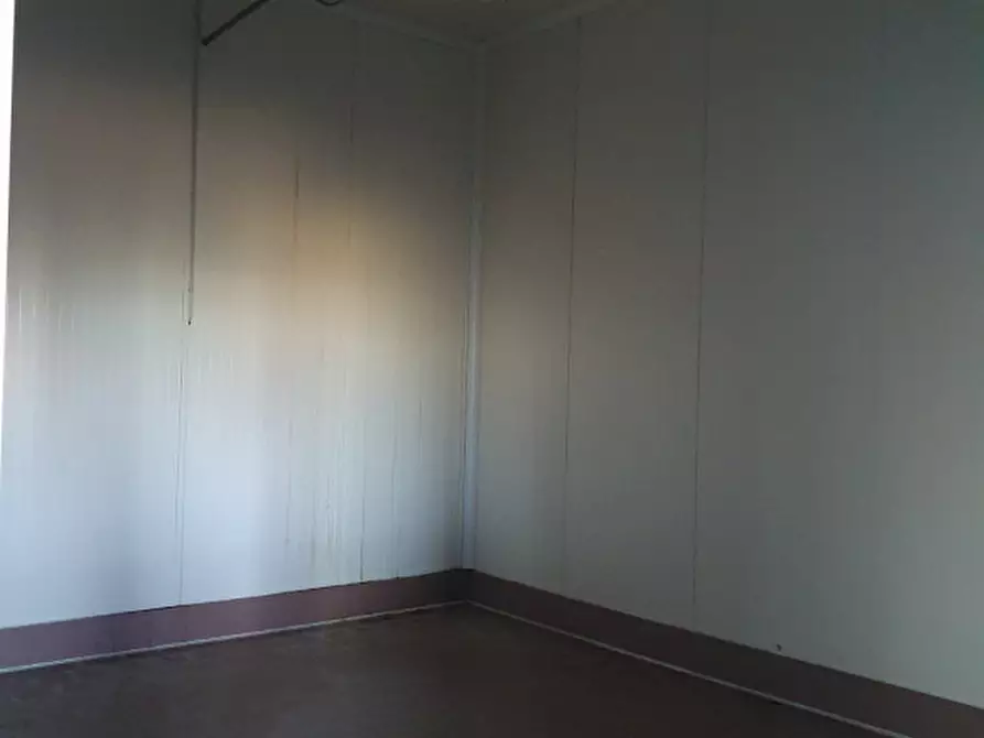 Immagine 11 di Laboratorio in vendita  in Via Rovata 13 a Calvisano