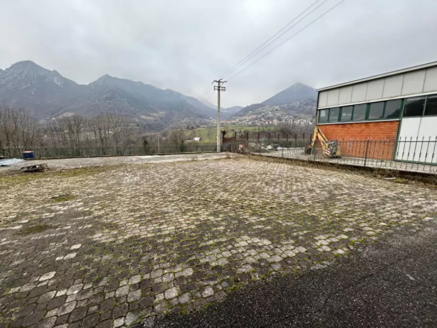 Immagine 5 di Capannone industriale in vendita  in Via Sebino 10 a Zone