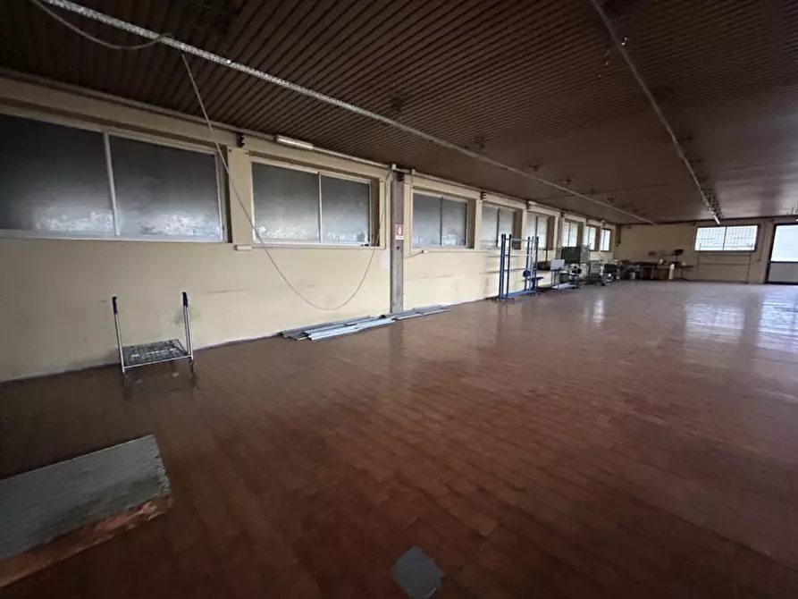 Immagine 10 di Capannone industriale in vendita  in Via Sebino 10 a Zone
