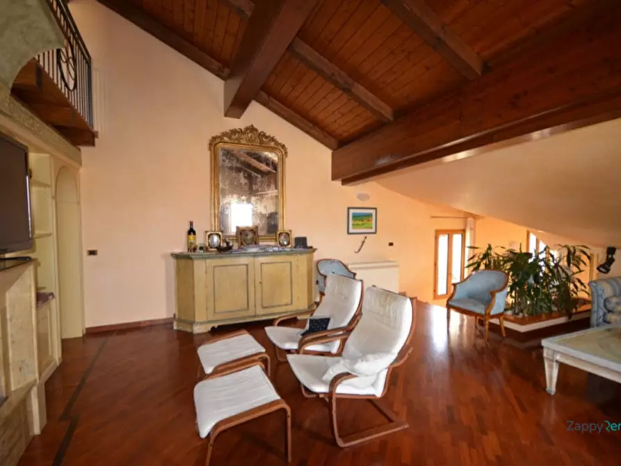 Immagine 4 di Appartamento in affitto  in Via Galliera a Bologna