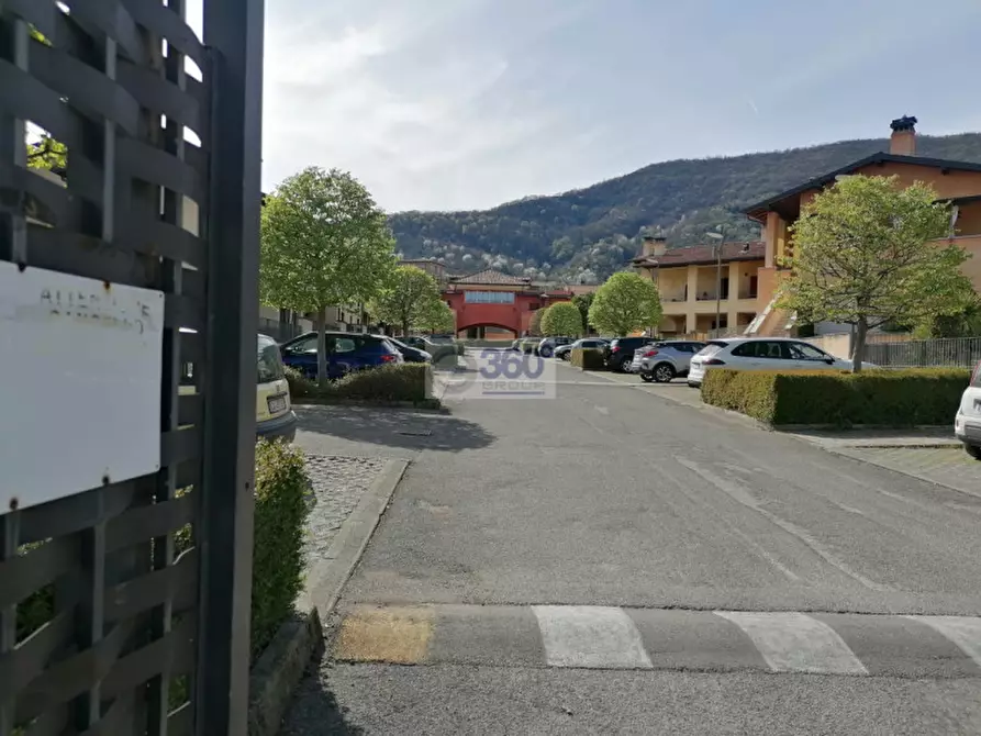 Immagine 3 di Appartamento in vendita  in Via della Sorgente n.7 a Corte Franca