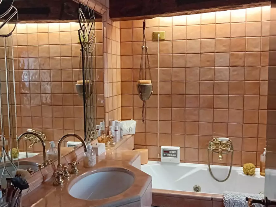 Immagine 7 di Appartamento in vendita  in santa croce a Venezia