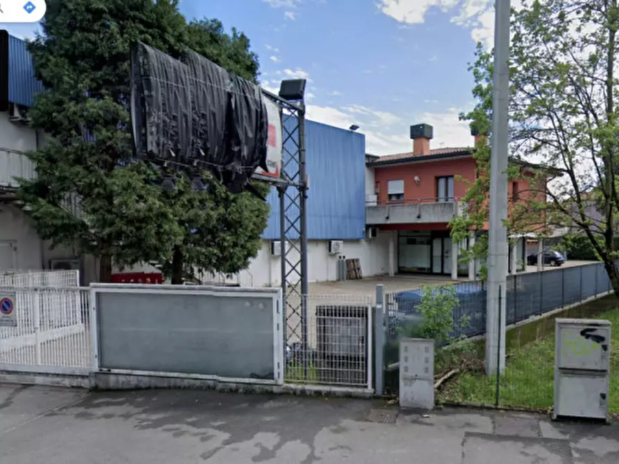 Immagine 6 di Negozio in affitto  in via Dei Colli a Padova