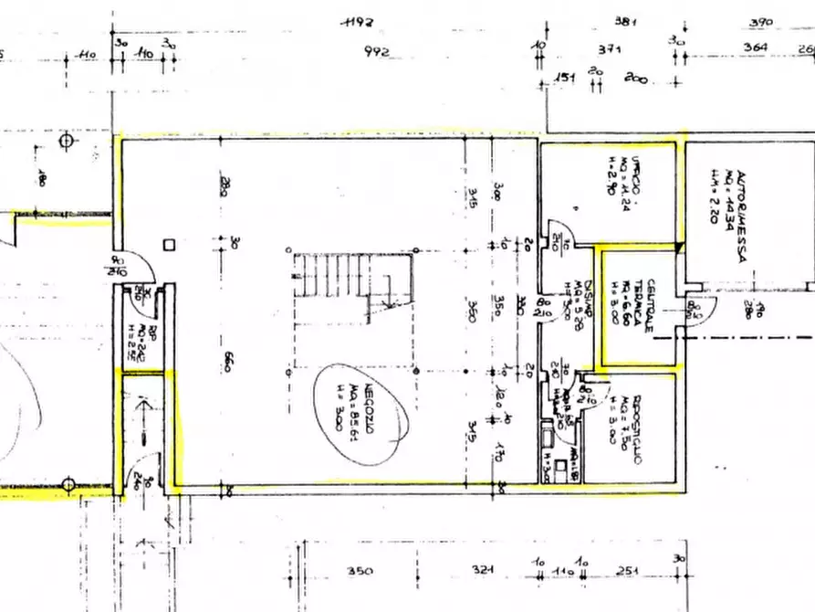 Immagine 11 di Negozio in affitto  in via Dei Colli a Padova