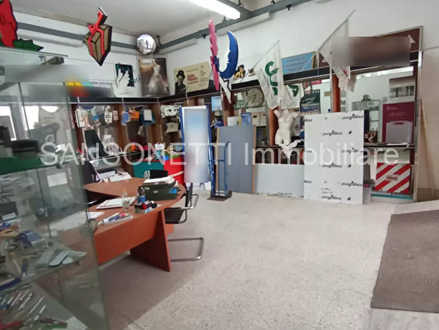 Immagine 18 di Laboratorio in vendita  in MLAIN a Fasano