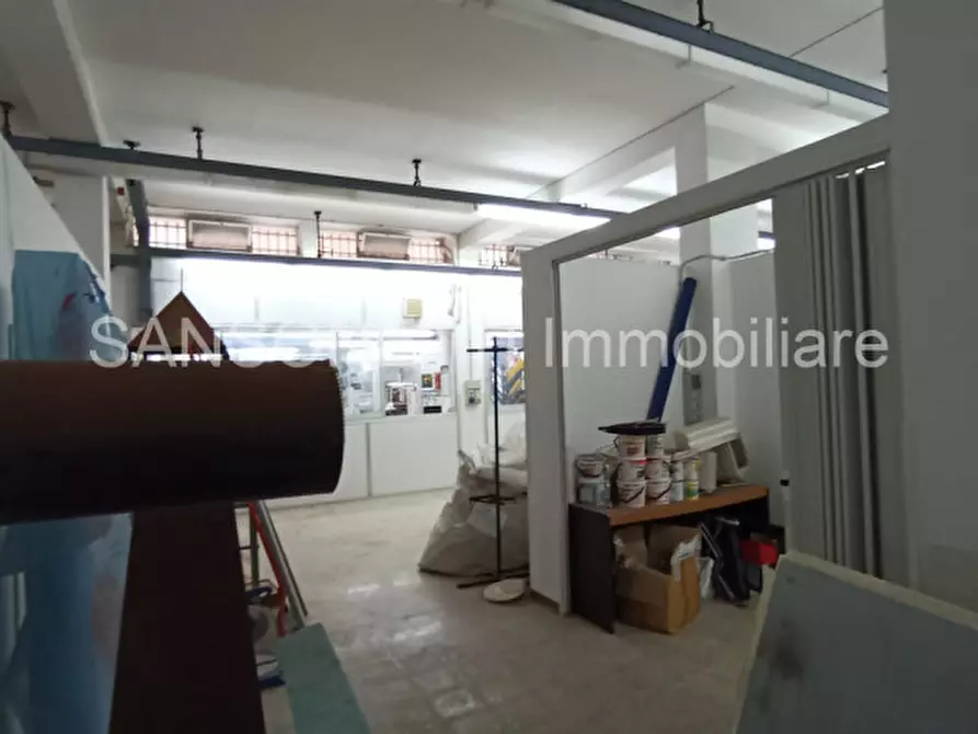 Immagine 20 di Laboratorio in vendita  in MLAIN a Fasano