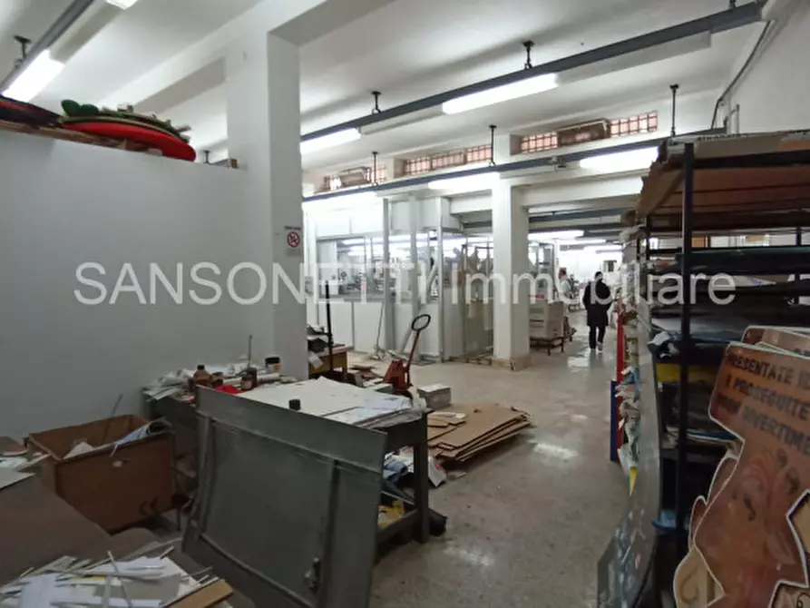 Immagine 21 di Laboratorio in vendita  in MLAIN a Fasano