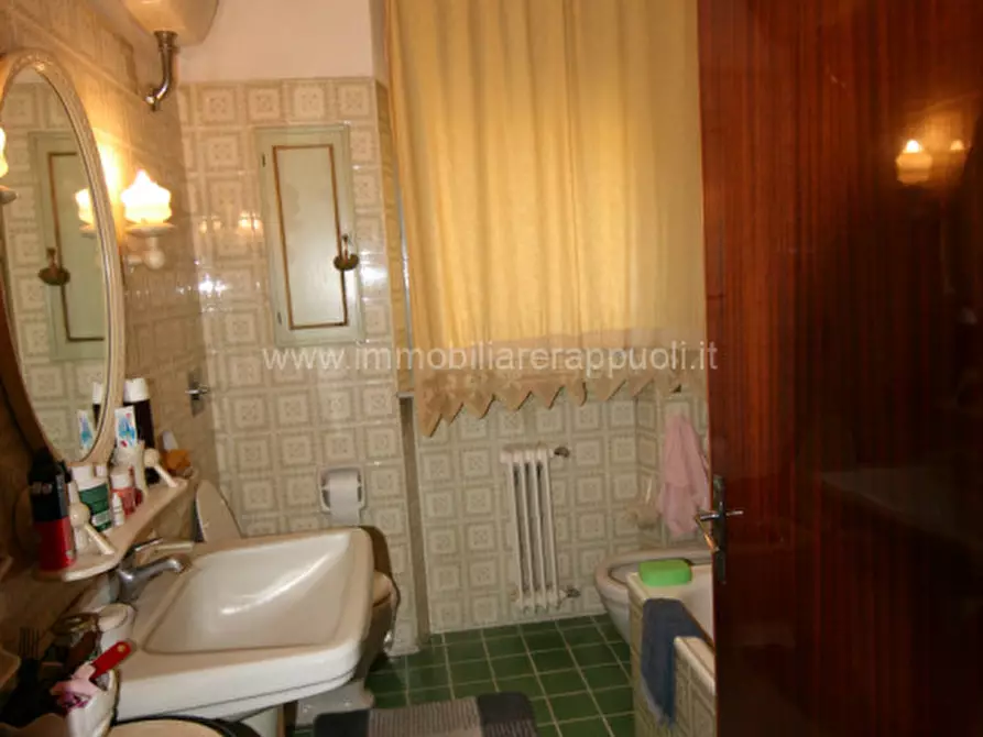 Immagine 13 di Appartamento in vendita  a Sinalunga