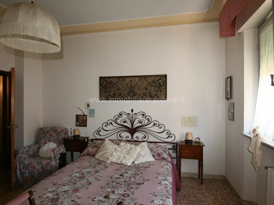 Immagine 16 di Appartamento in vendita  a Sinalunga