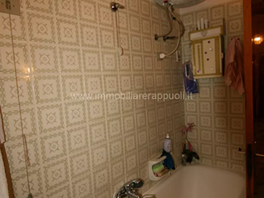 Immagine 17 di Appartamento in vendita  a Sinalunga