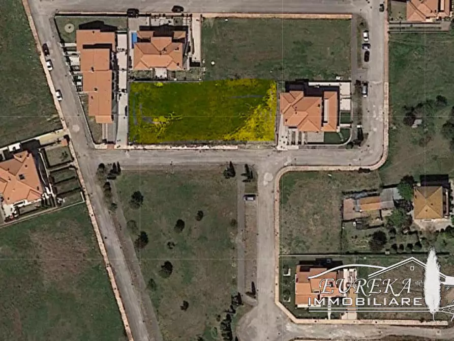 Immagine 7 di Terreno in vendita  in VIA ROMA 152 a Castiglione Del Lago