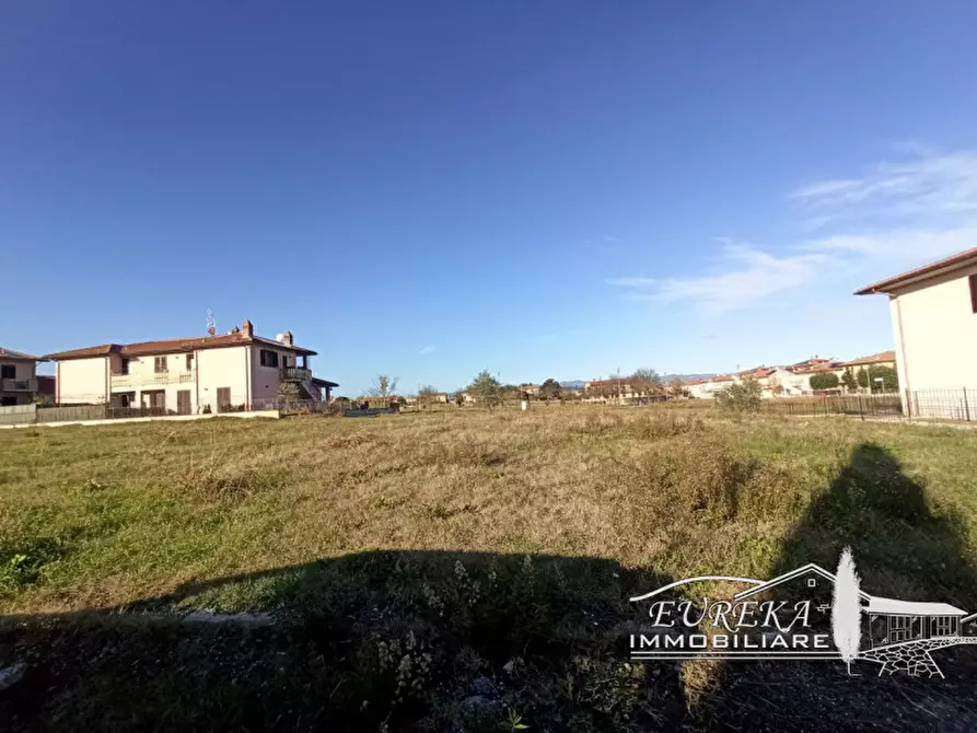 Immagine 4 di Terreno in vendita  in via roma 152 a Castiglione Del Lago
