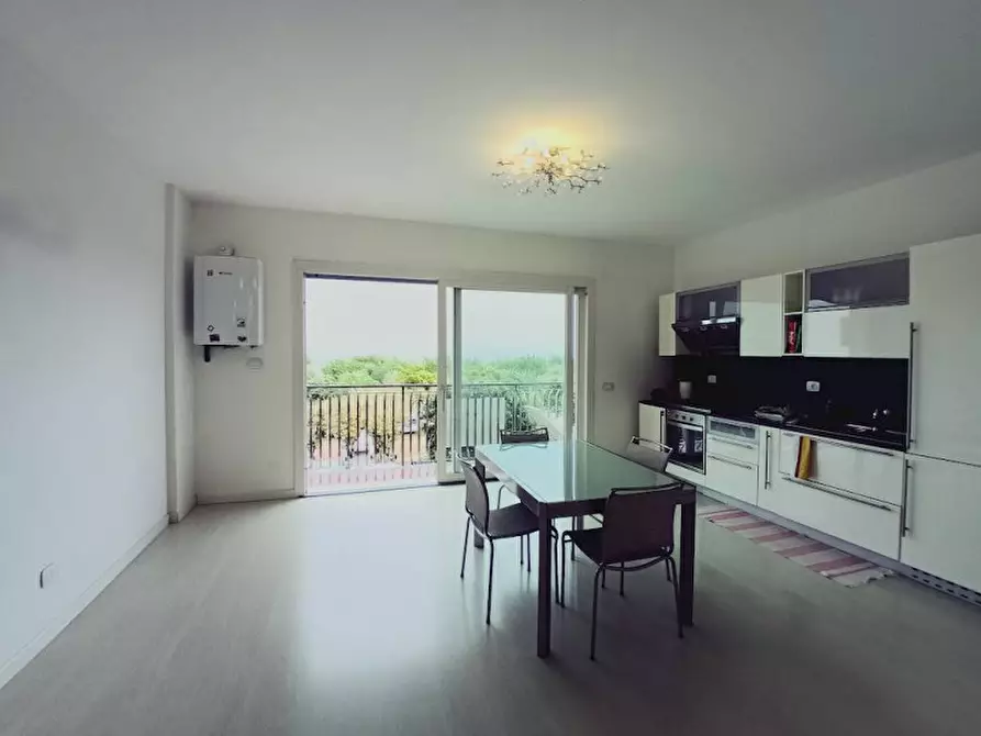 Immagine 3 di Appartamento in vendita  in via calipso a Chioggia