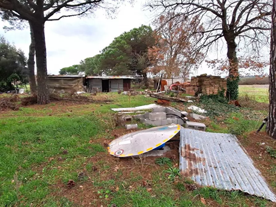 Immagine 6 di Negozio in vendita  in Loc. Sant'Eraclio, Via Cupa, N. snc a Foligno