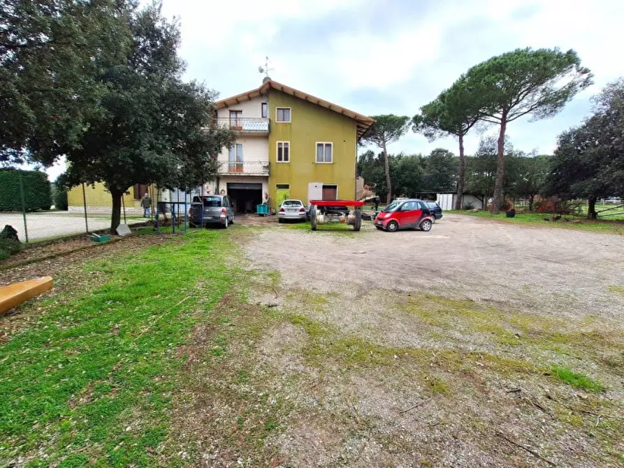 Immagine 7 di Negozio in vendita  in Loc. Sant'Eraclio, Via Cupa, N. snc a Foligno