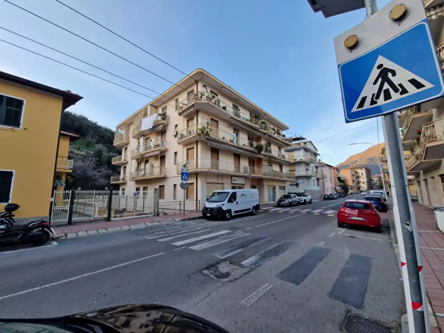 Immagine 1 di Appartamento in vendita  in via Goffredo Mameli a Taggia