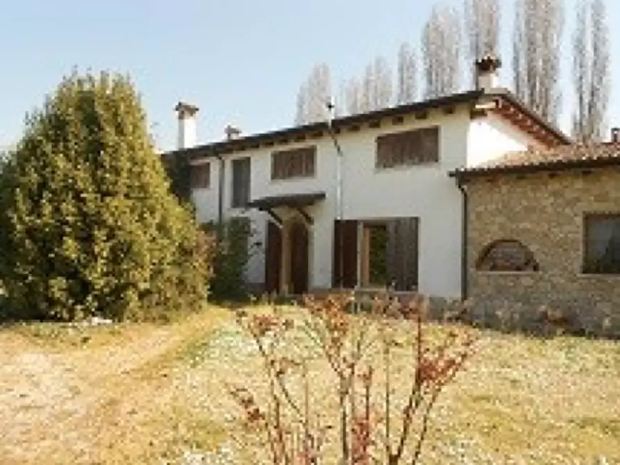 Immagine 1 di Villa in vendita  in VIA SERRAIOLO 33 a Bagnolo San Vito