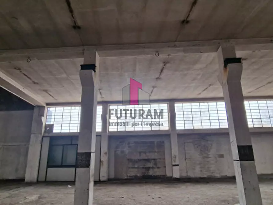 Immagine 1 di Capannone industriale in affitto  in giulio natta a Montecchio Maggiore