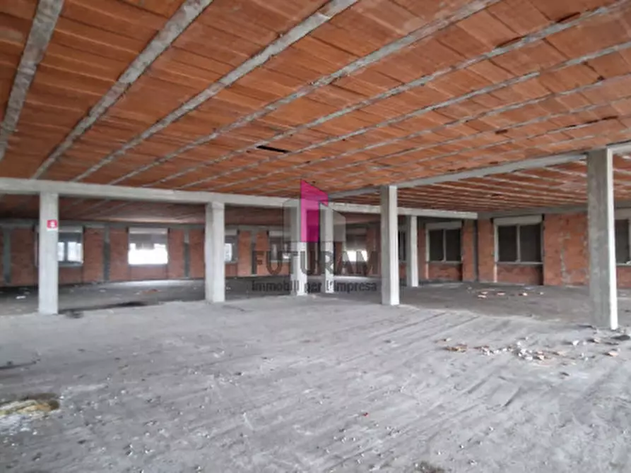 Immagine 4 di Capannone industriale in affitto  in giulio natta a Montecchio Maggiore