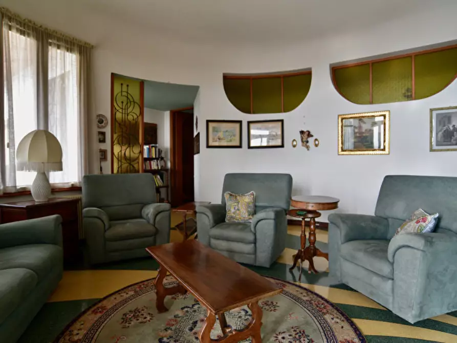 Immagine 1 di Villa in affitto  a Levico Terme