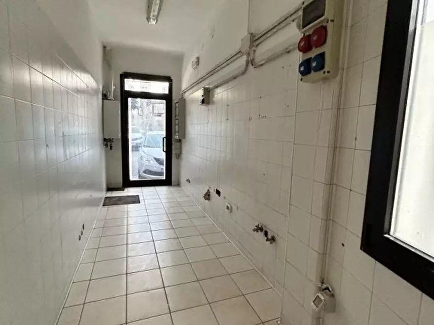 Immagine 5 di Attività commerciale in vendita  in via ceron a Padova