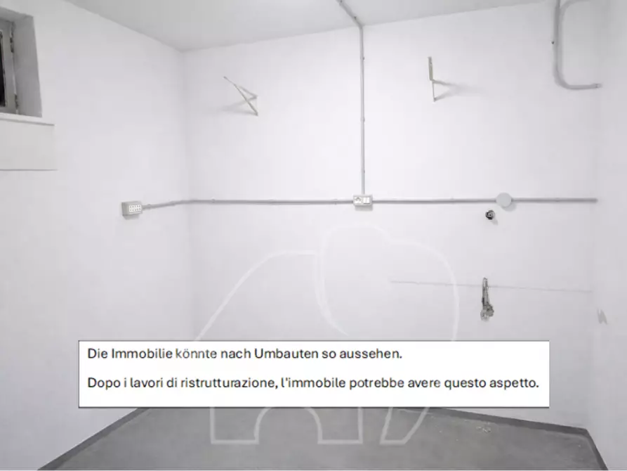 Immagine 5 di Magazzino in vendita  in via bassano del grappa a Bolzano