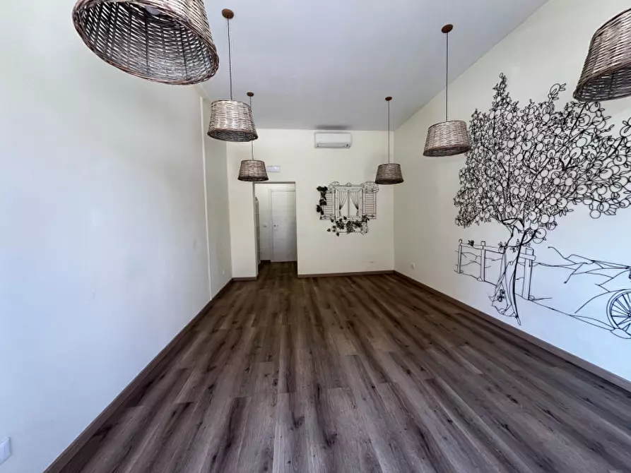 Immagine 1 di Attività commerciale in vendita  in Via Fantini a Bologna