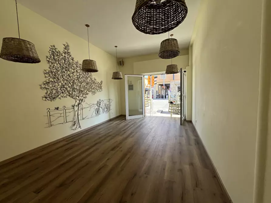 Immagine 3 di Attività commerciale in vendita  in Via Fantini a Bologna
