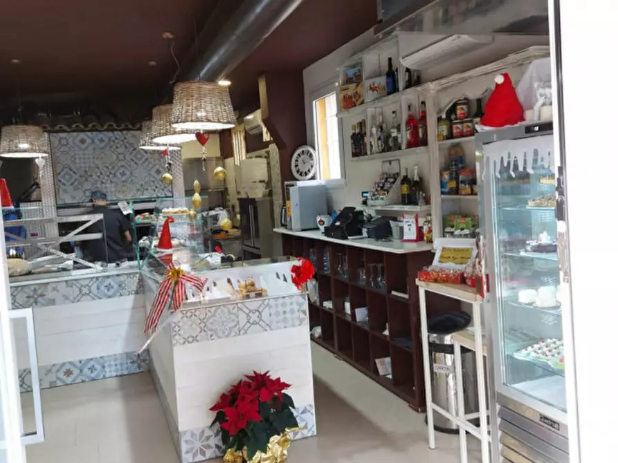 Immagine 7 di Attività commerciale in vendita  in Via Fantini a Bologna