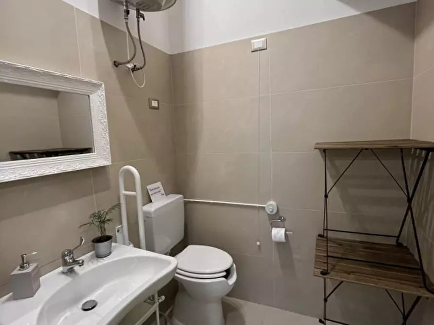 Immagine 11 di Attività commerciale in vendita  in Via Fantini a Bologna