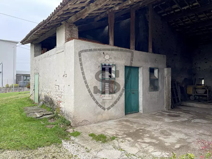 Immagine 11 di Rustico / casale in vendita  in Via Tezze, 23 a Pianezze