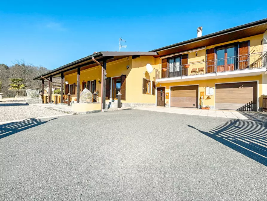 Immagine 1 di Villa in vendita  in Via per Colazza 16 a Invorio