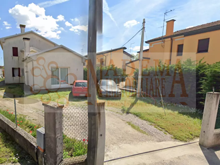 Immagine 1 di Villa in vendita  in VIA DOMENICO PANEGHETTI 10 a Cavarzere