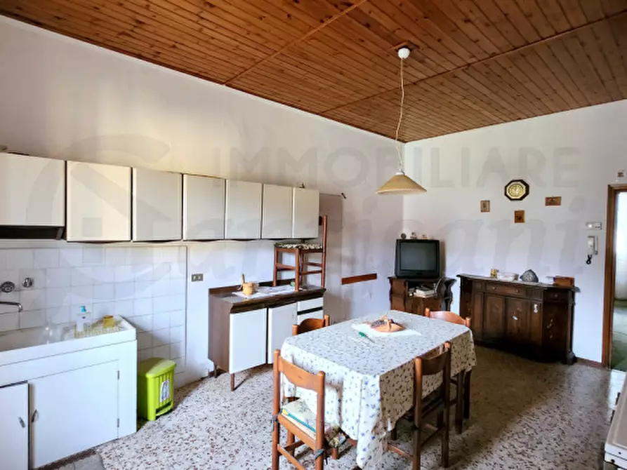 Immagine 2 di Appartamento in vendita  in piazza Giuseppe Mazzini a Pratovecchio Stia