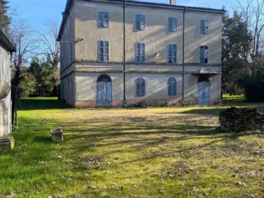 Immagine 1 di Villa in vendita  in Via Val d'Enza a Sant'ilario D'enza