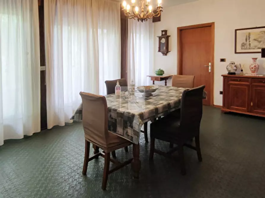 Immagine 21 di Villa in vendita  a Mori