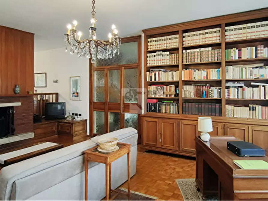 Immagine 25 di Villa in vendita  a Mori