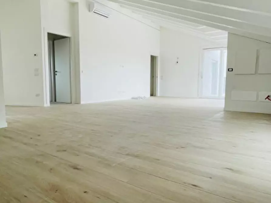 Immagine 10 di Appartamento in vendita  a Rubano