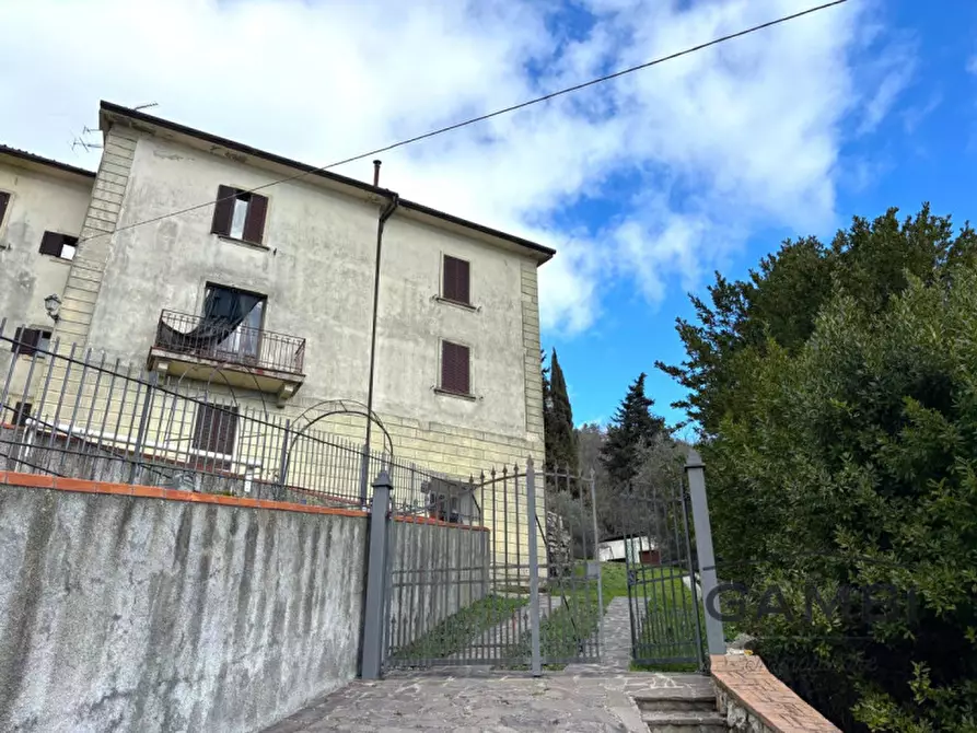 Immagine 4 di Casa indipendente in vendita  a Calenzano