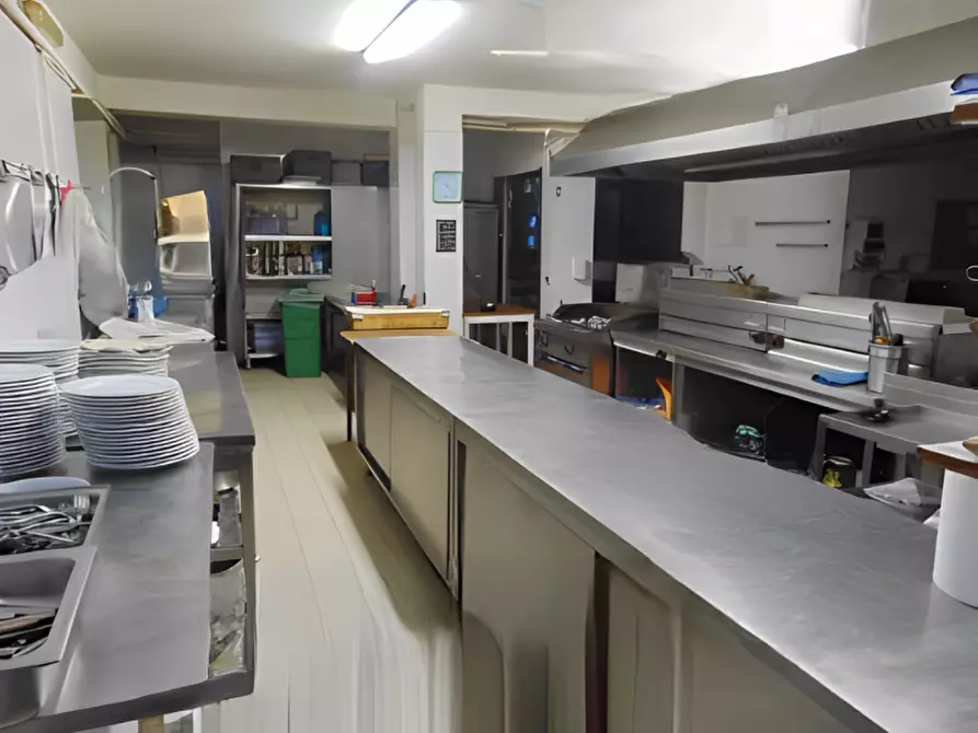 Immagine 3 di Attività commerciale in vendita  in Via maremmana III a Montecompatri