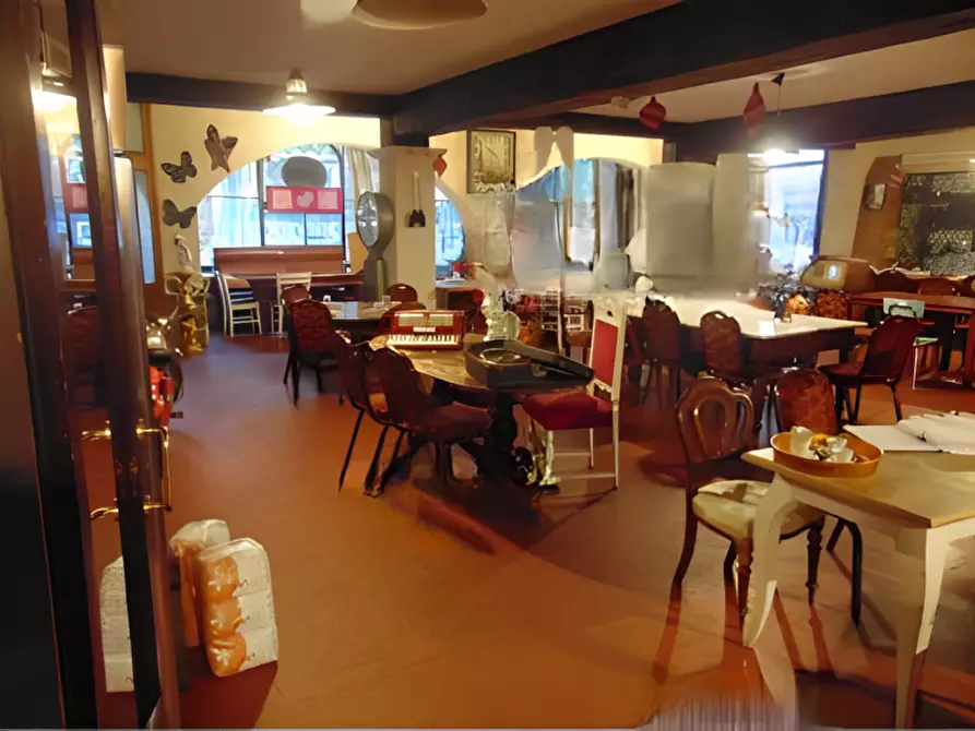 Immagine 5 di Attività commerciale in vendita  in Via maremmana III a Montecompatri